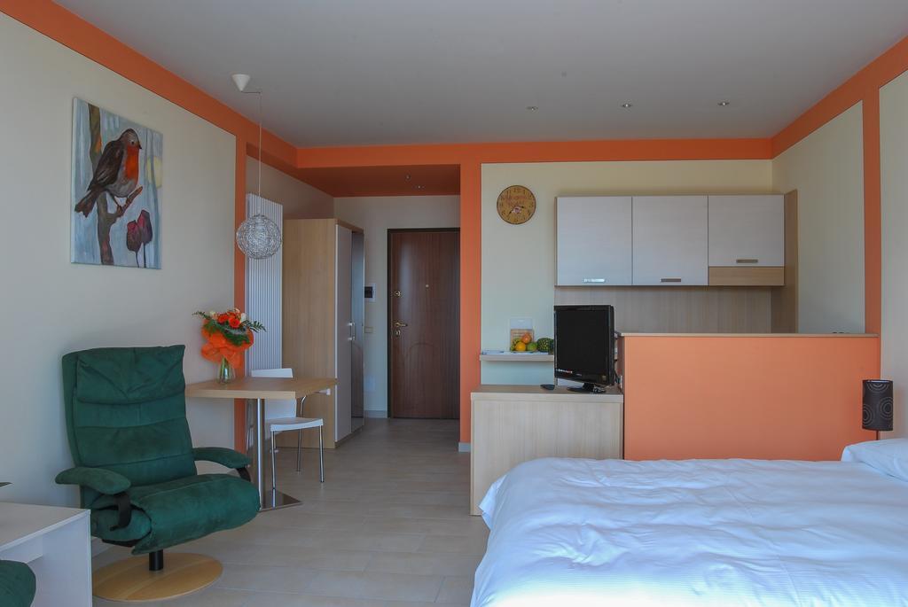Residence Usignolo Trarego Bilik gambar