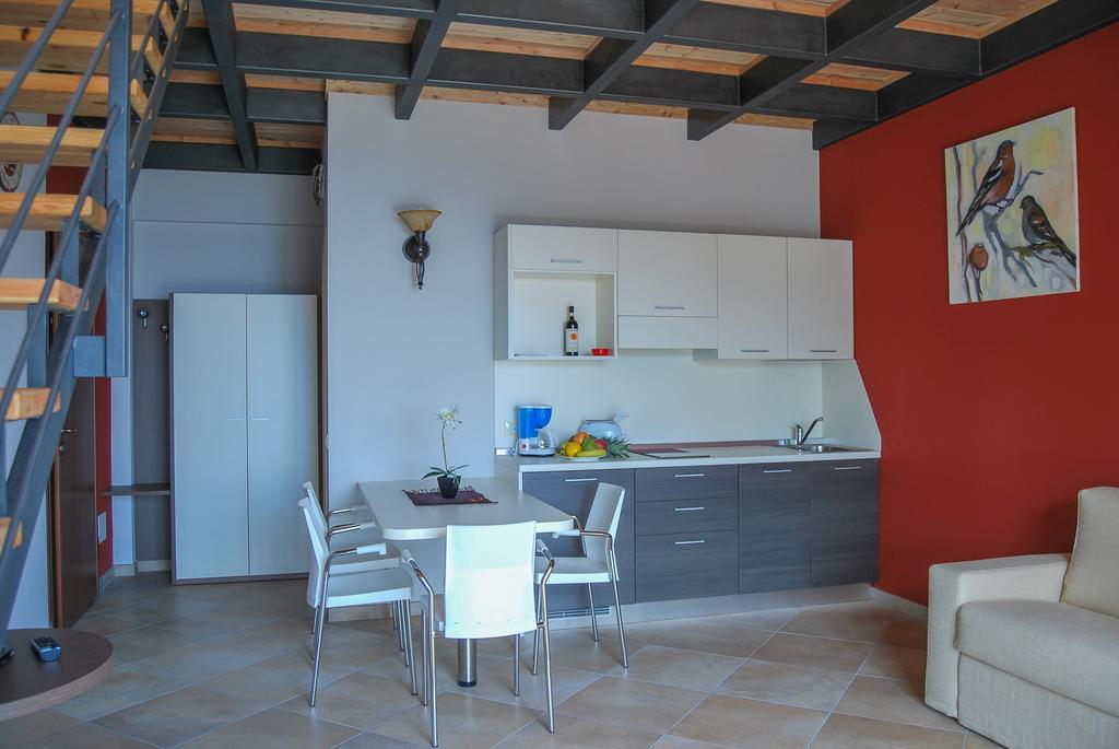 Residence Usignolo Trarego Bilik gambar